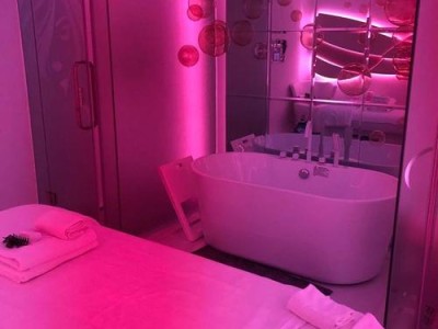 成都桑拿体验哪里找 教你选正规卫生的桑拿