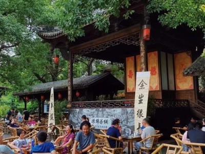 成都人周末去哪儿休闲？老茶馆、近郊绿道和创意街区全攻略